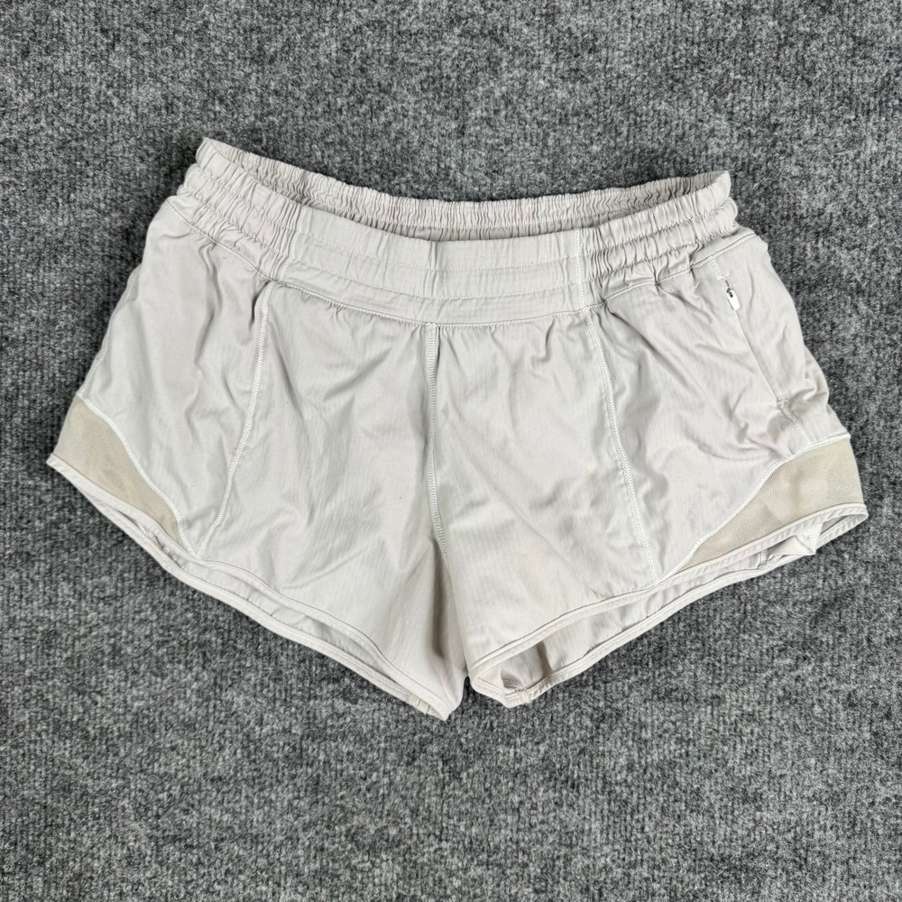 Lululemon Shorts Womens Size 4 Light Gray Hotty Hot Low-Rise Running Athletic